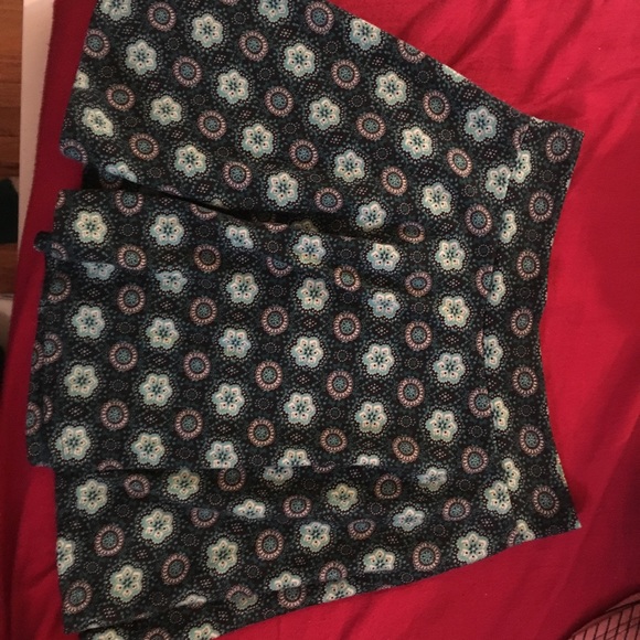 Pacsun floral skater skirt - Picture 2 of 2